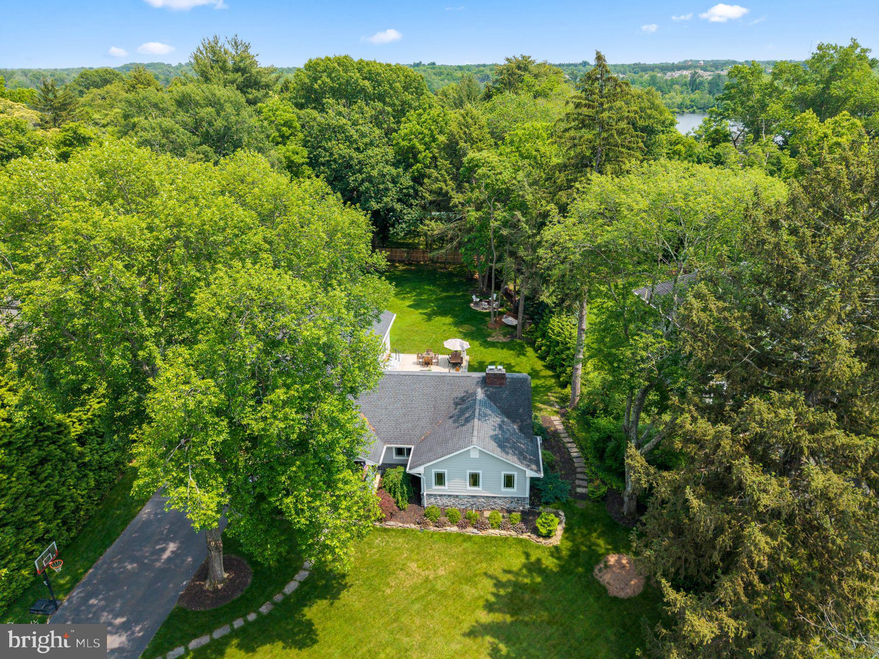 65 Shady Brook la