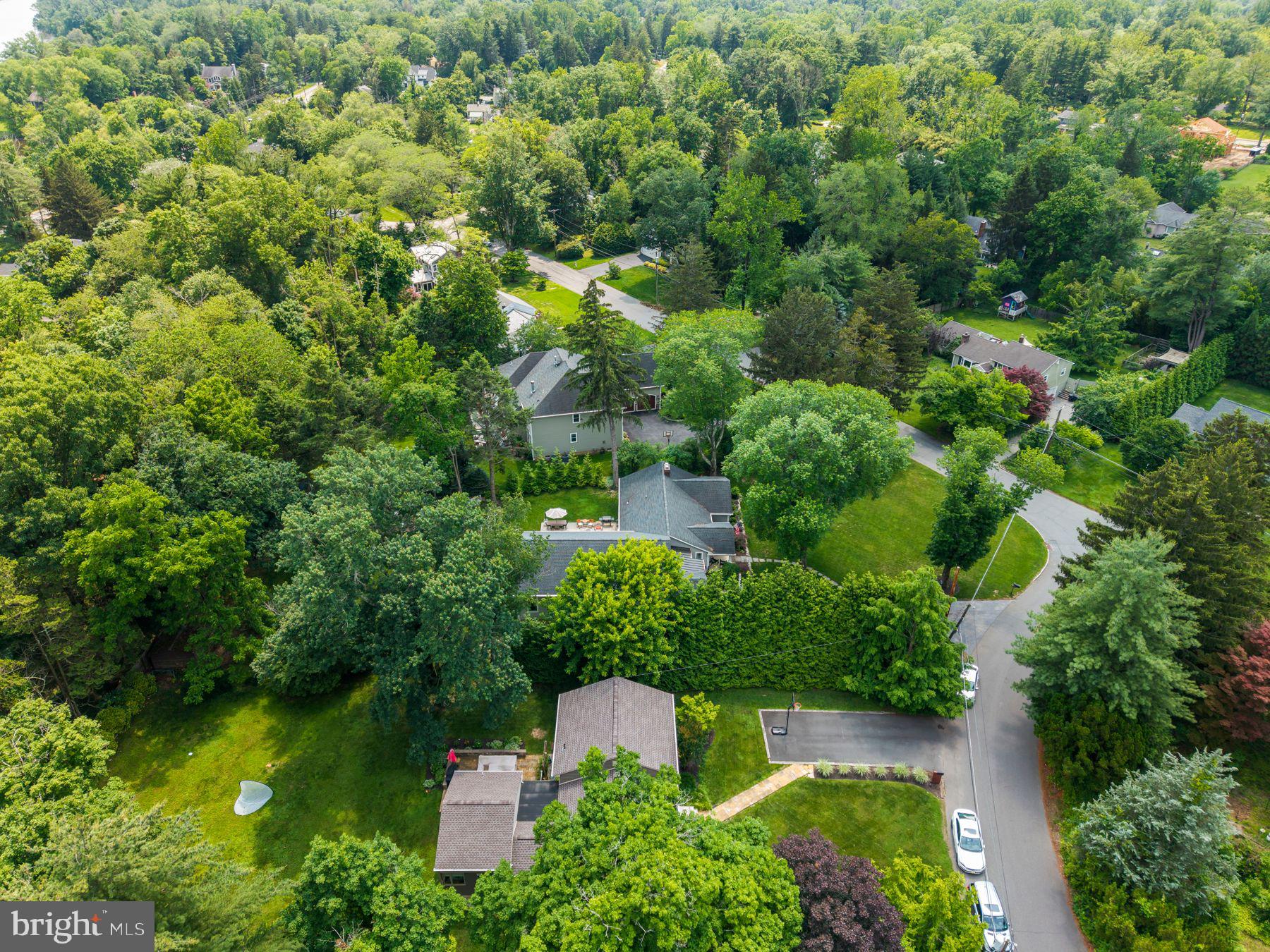 65 Shady Brook la