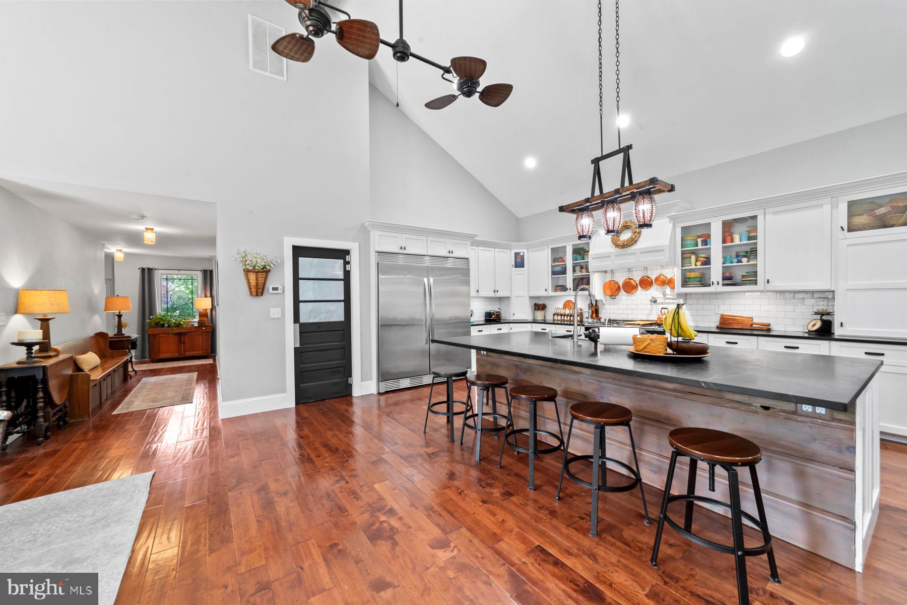 65 Shady Brook la