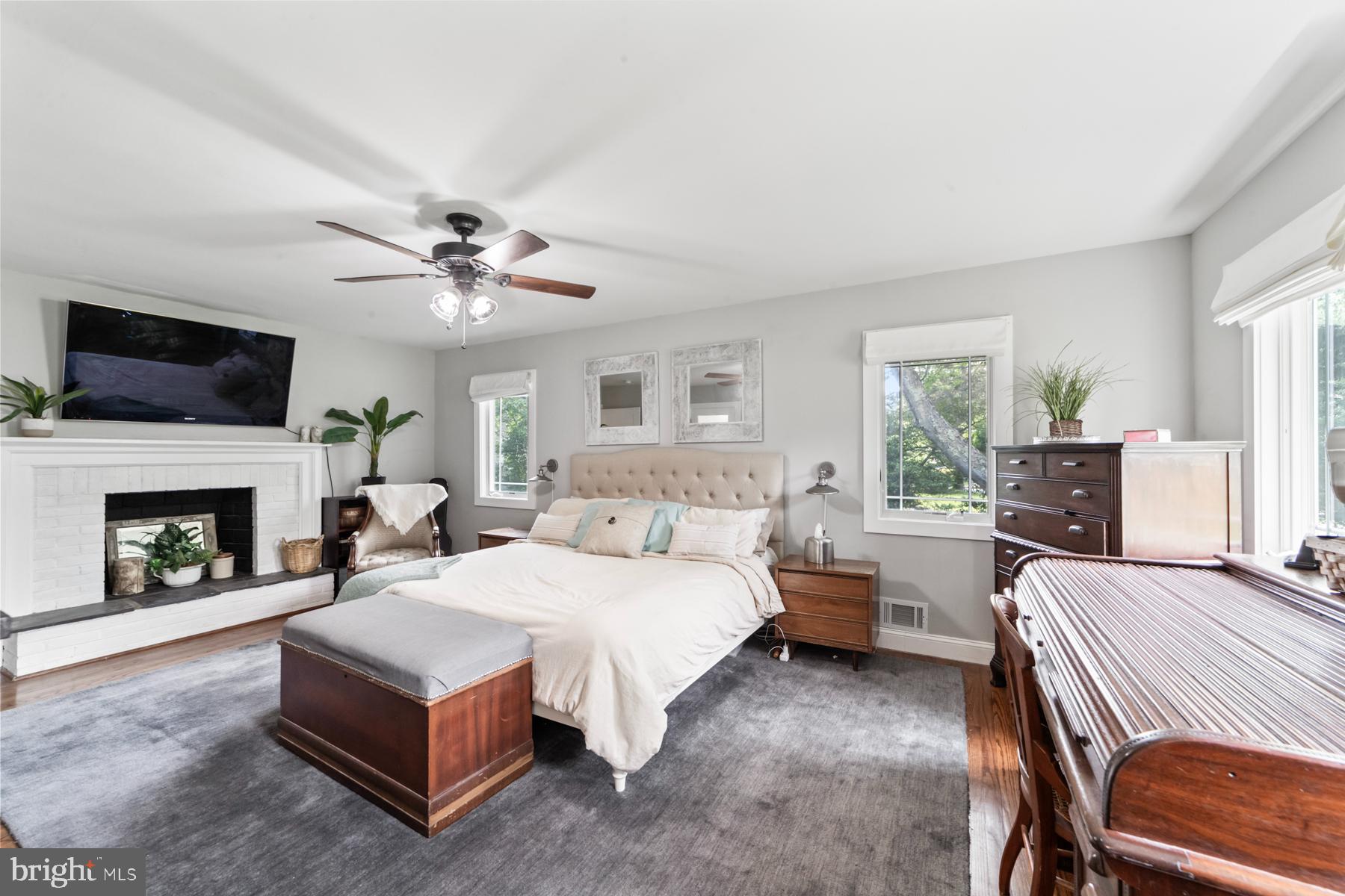 65 Shady Brook la