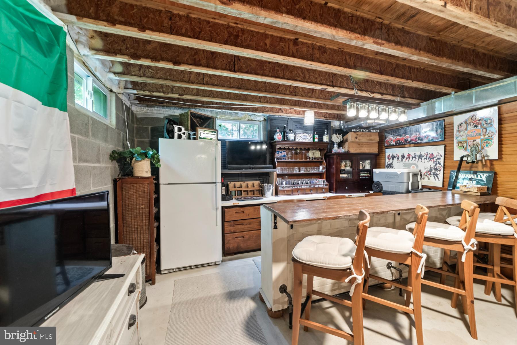 65 Shady Brook la