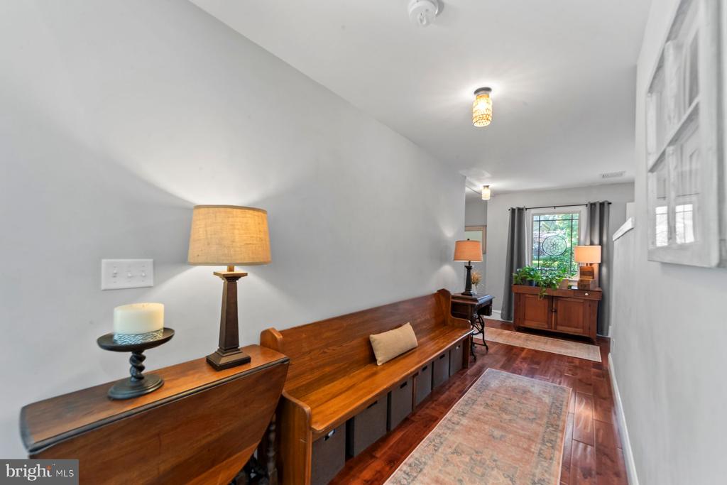 65 Shady Brook la