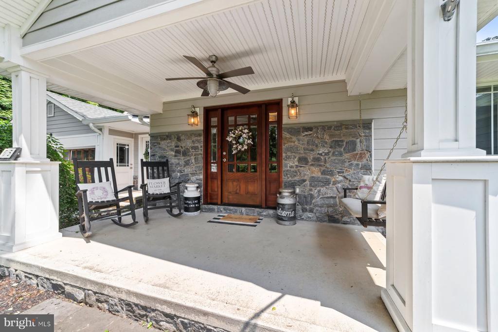 65 Shady Brook la