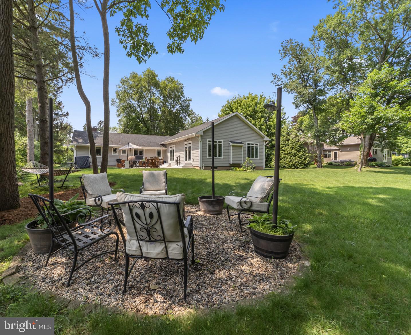 65 Shady Brook la