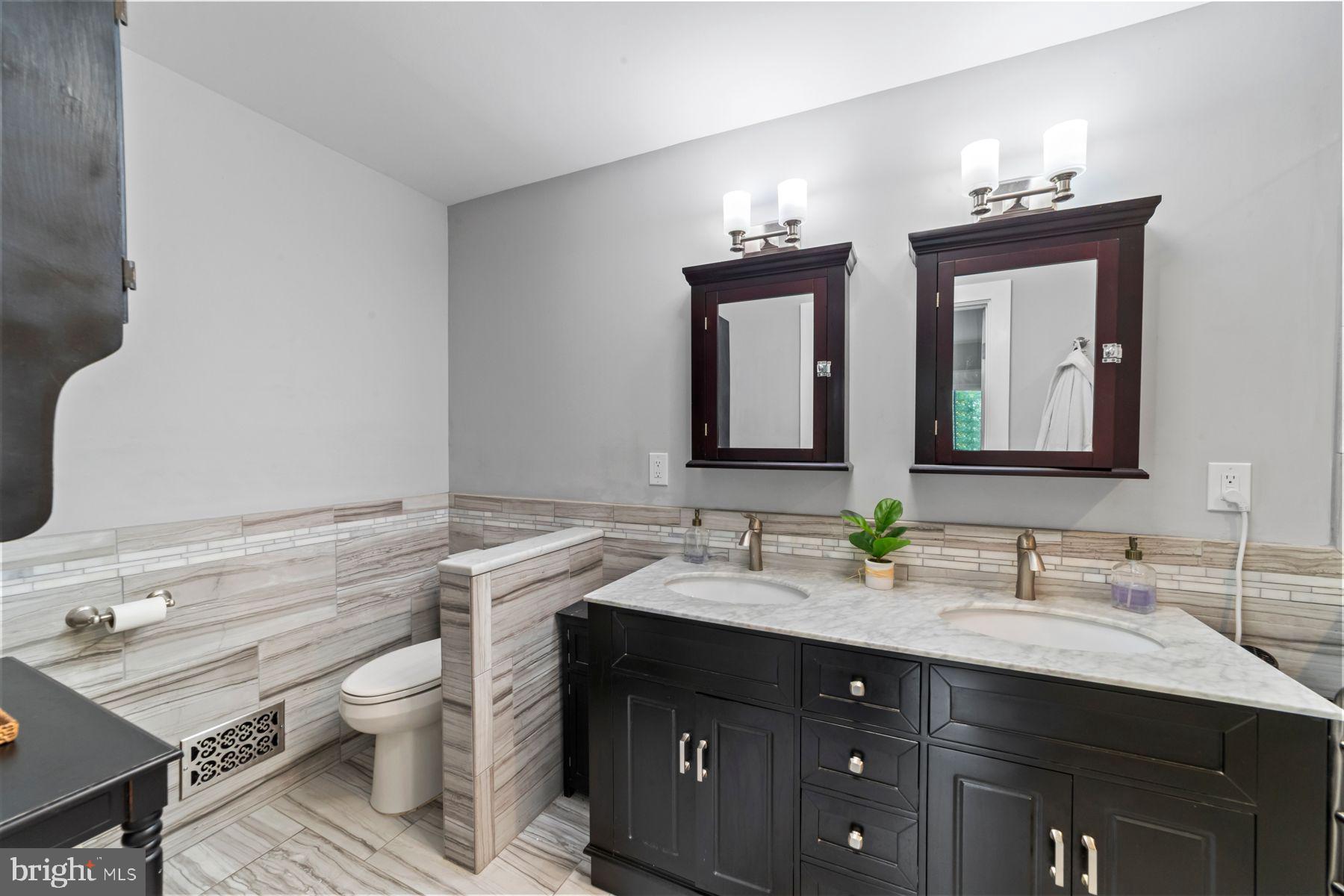 65 Shady Brook la