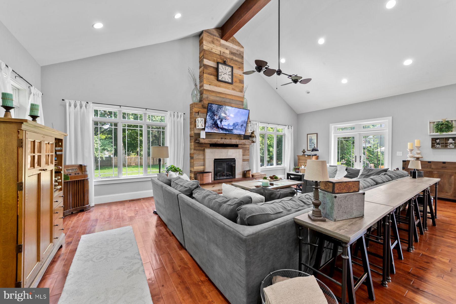 65 Shady Brook la