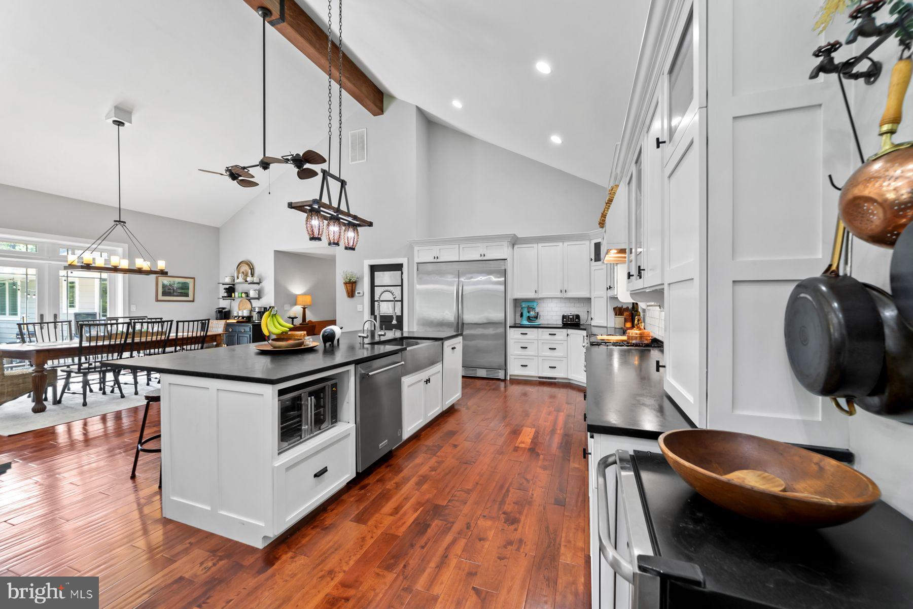 65 Shady Brook la