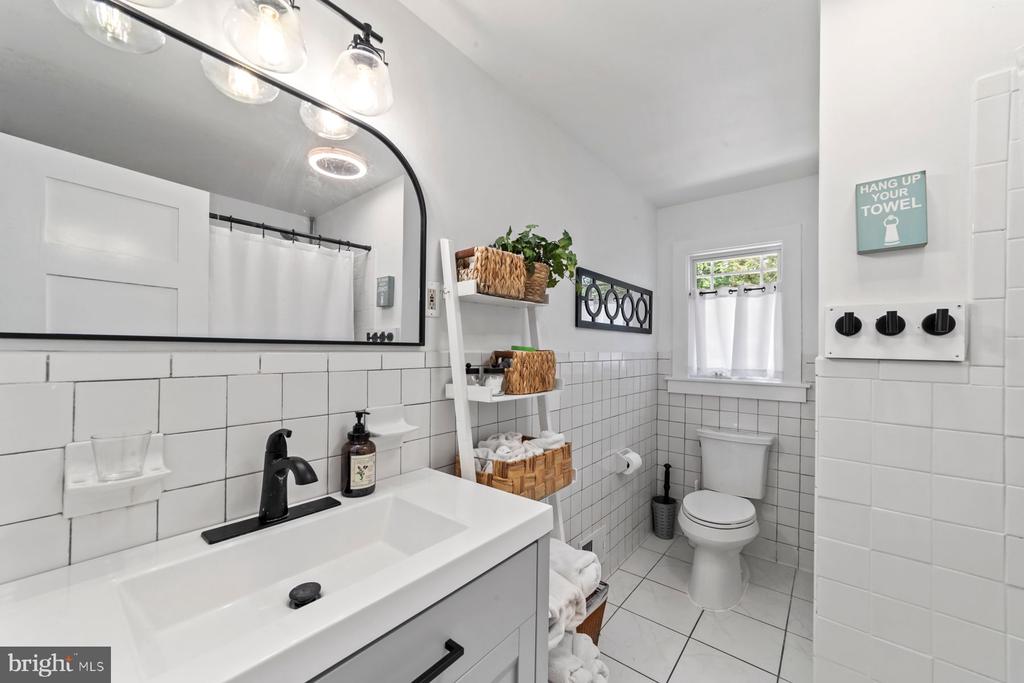 65 Shady Brook la
