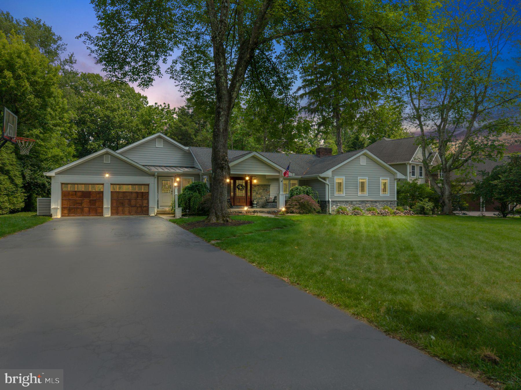 65 Shady Brook la