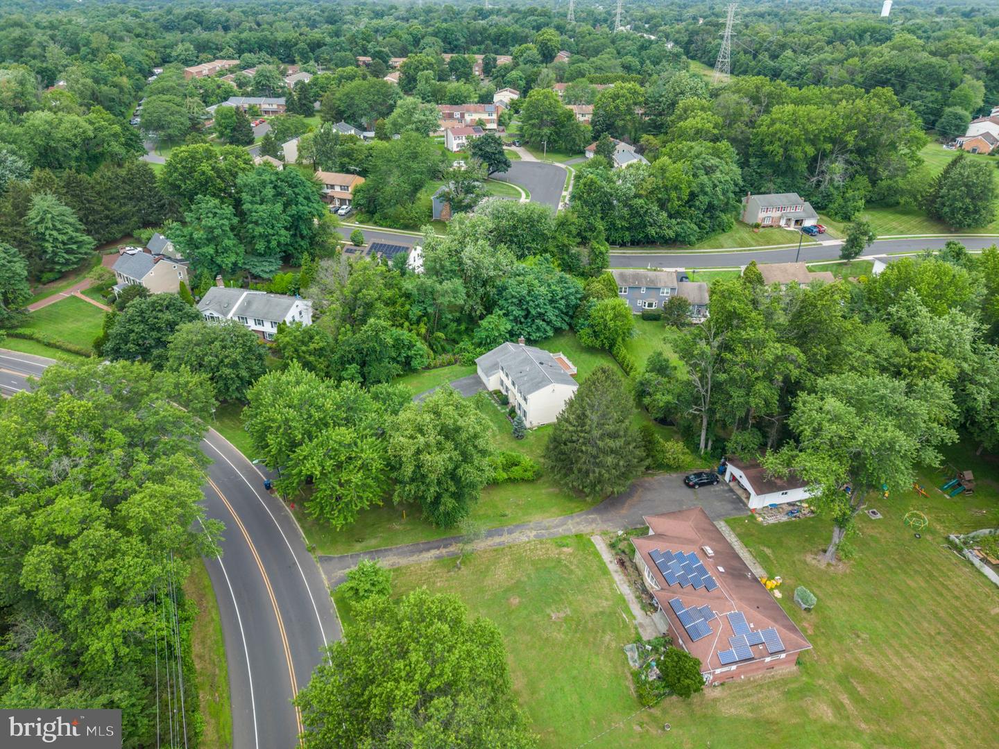 90 Denow Rd