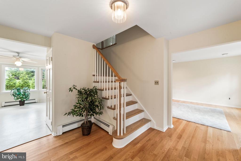 90 Denow Rd