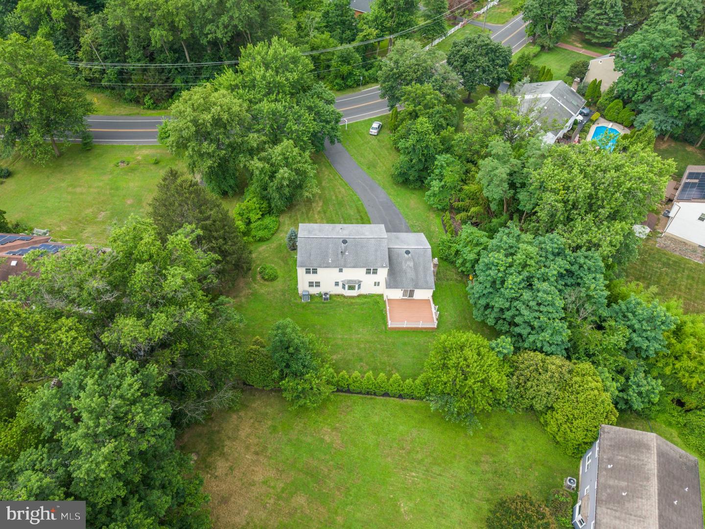 90 Denow Rd