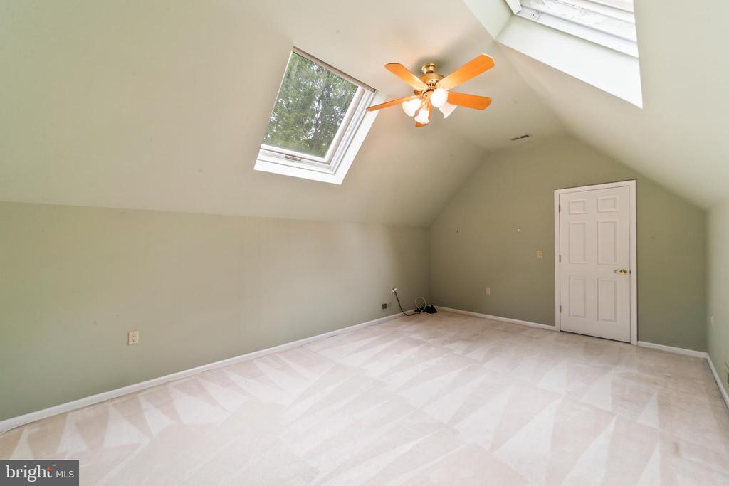 25 TANGLEWOOD DRIVE