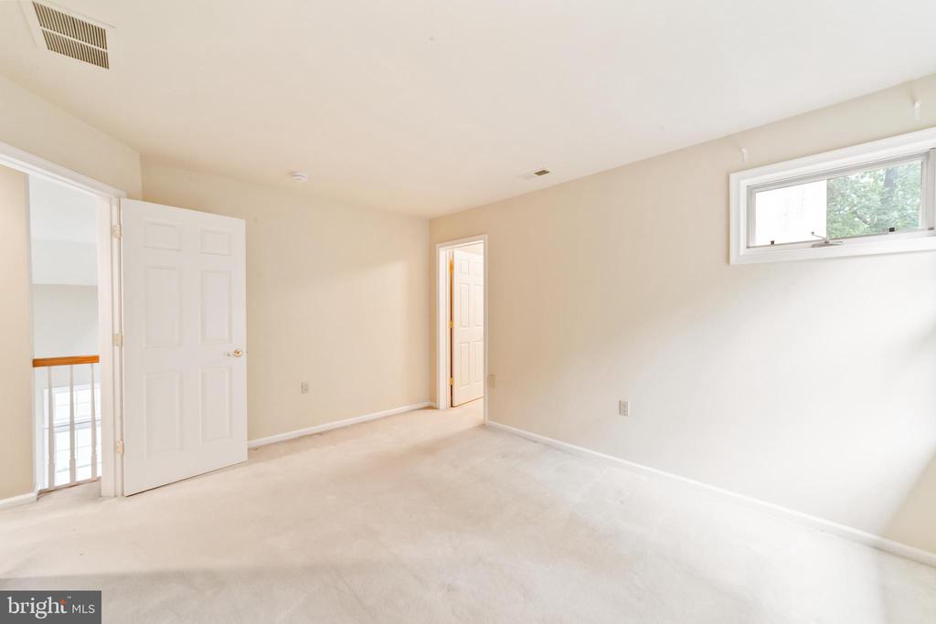 25 TANGLEWOOD DRIVE