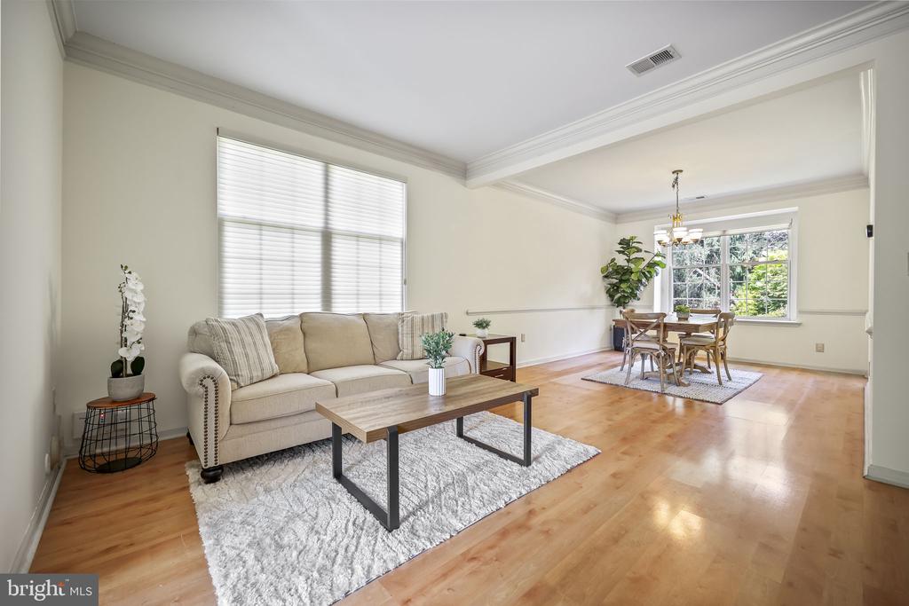 32 QUARRY COURT