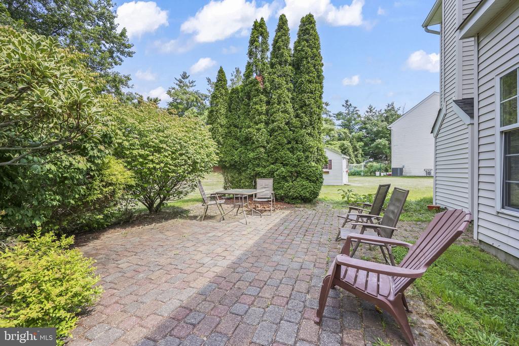 32 QUARRY COURT