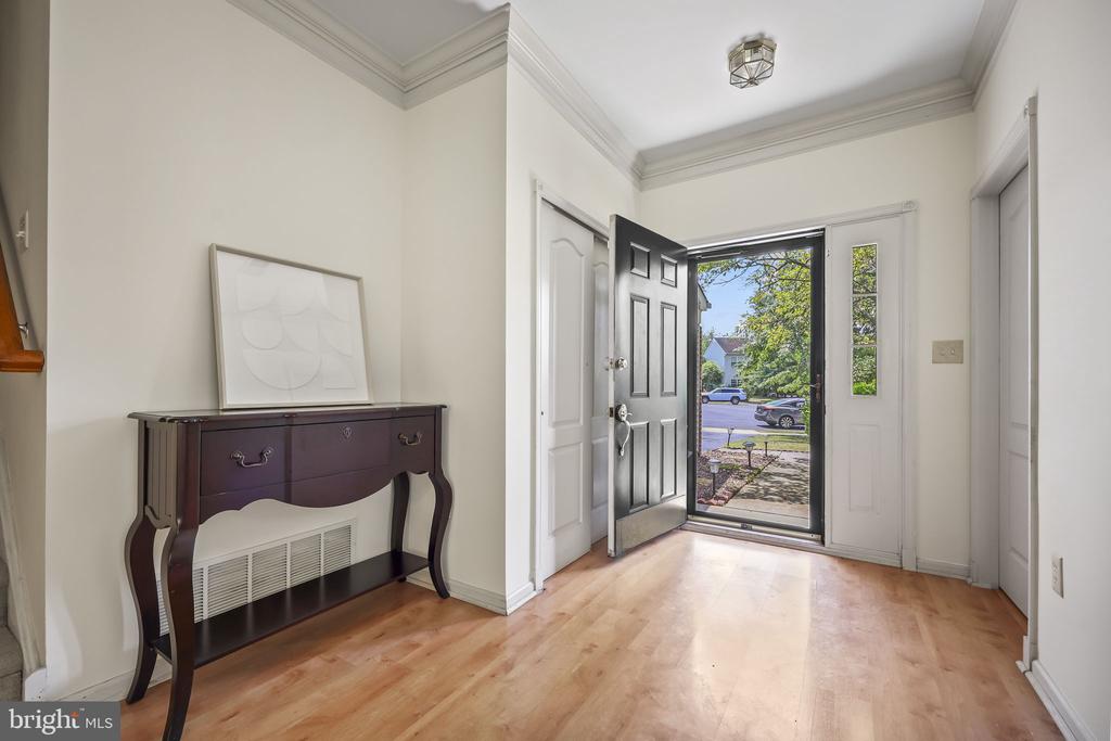32 QUARRY COURT