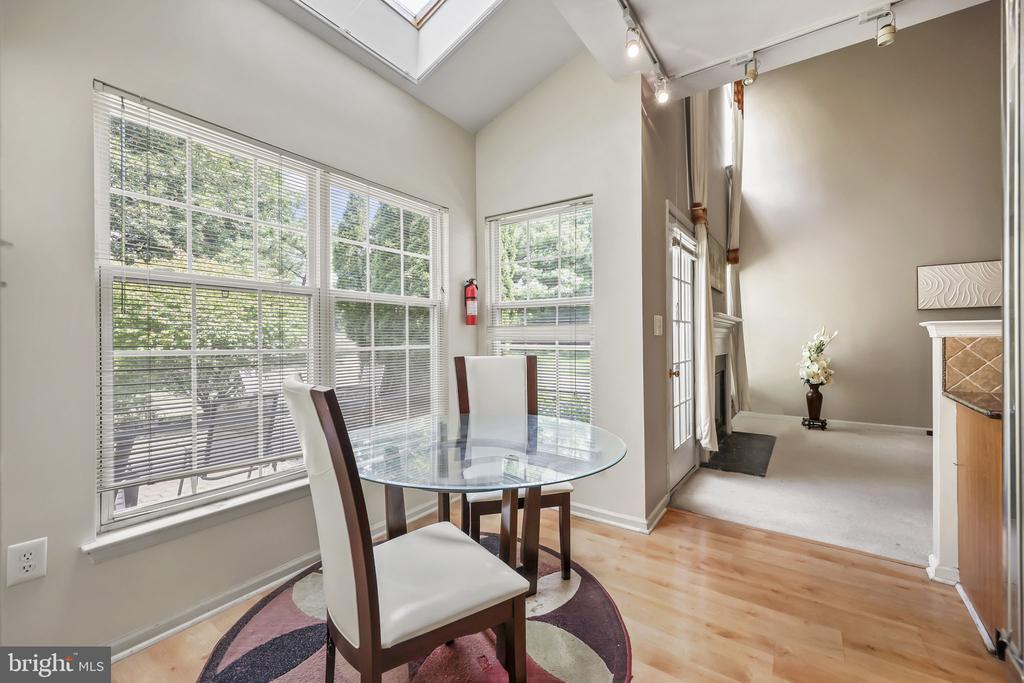 32 QUARRY COURT