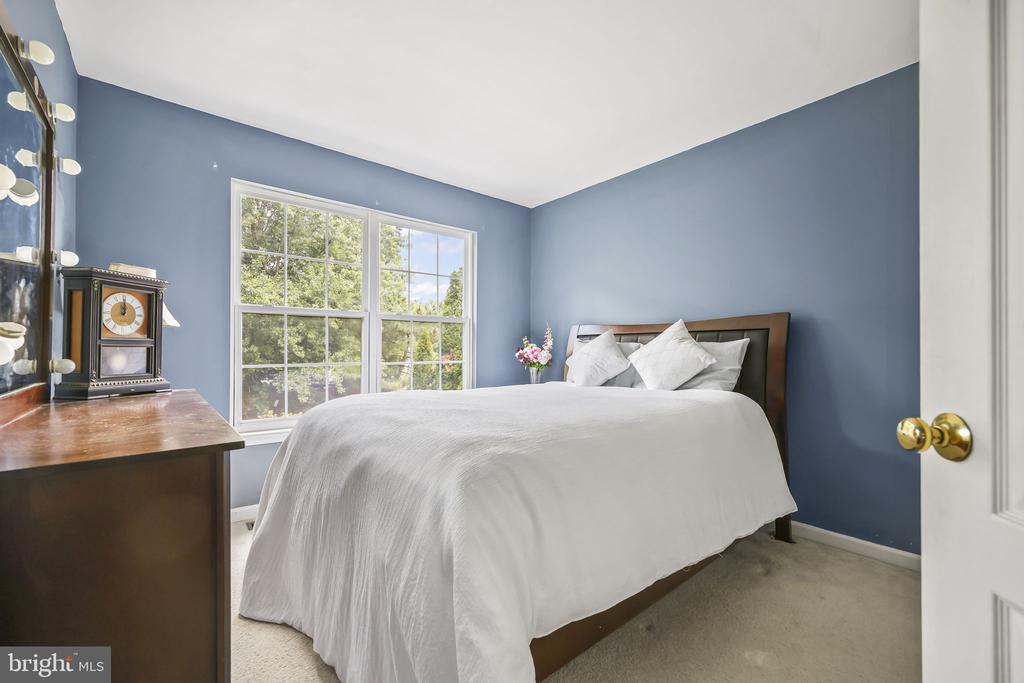 32 QUARRY COURT