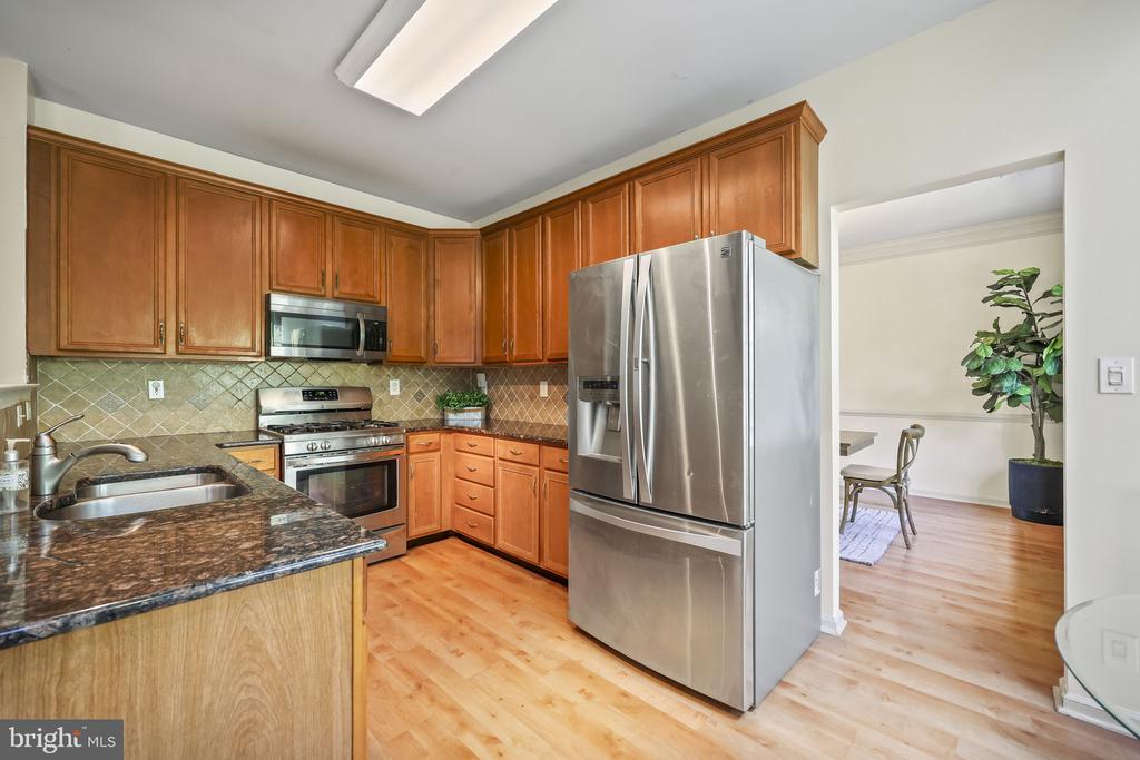 32 QUARRY COURT