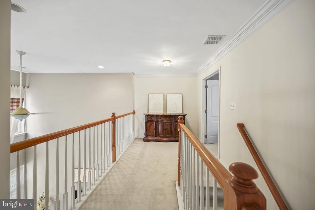32 QUARRY COURT