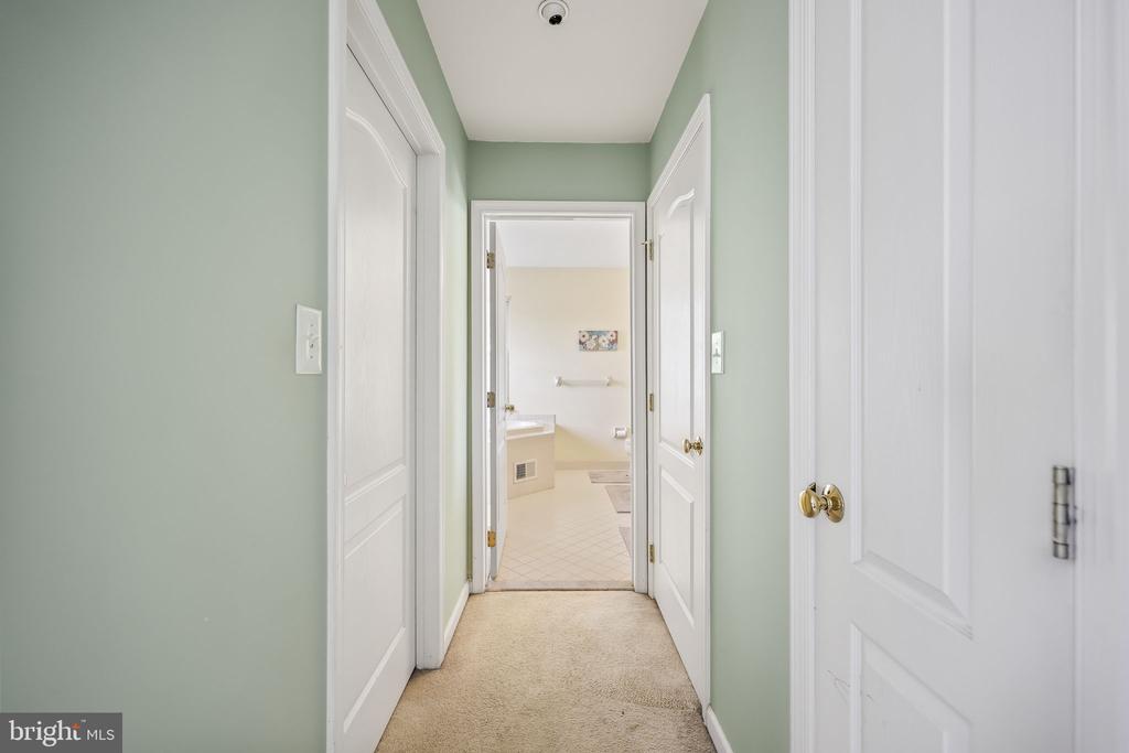 32 QUARRY COURT