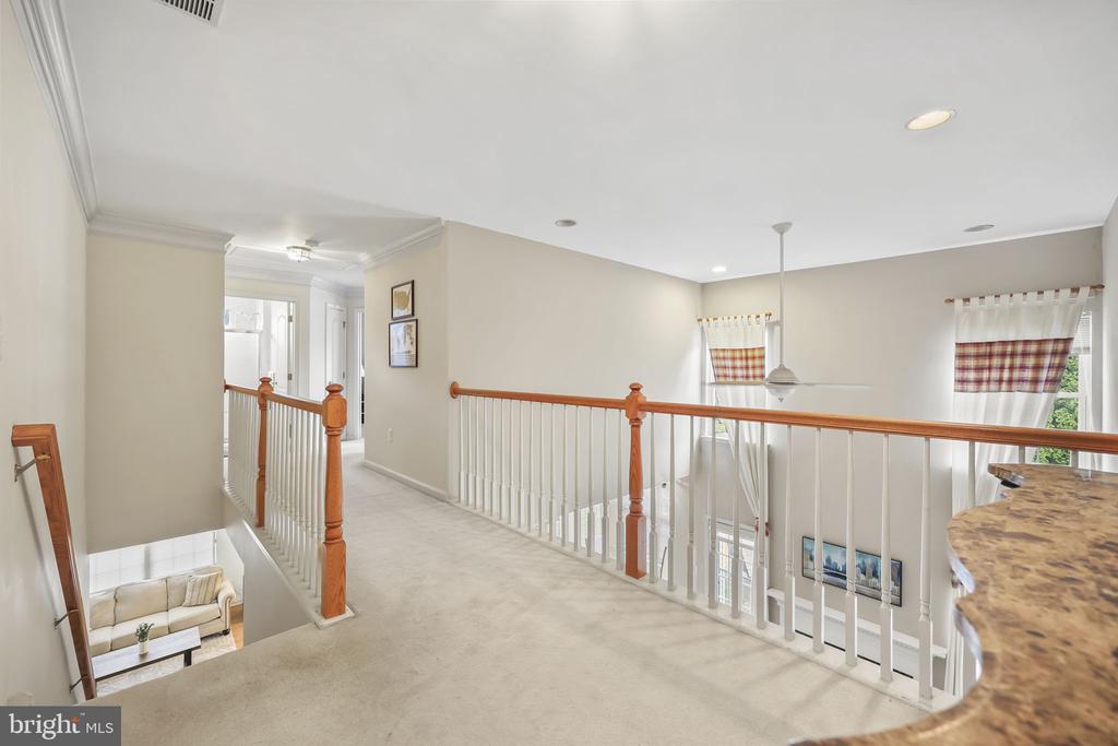 32 QUARRY COURT