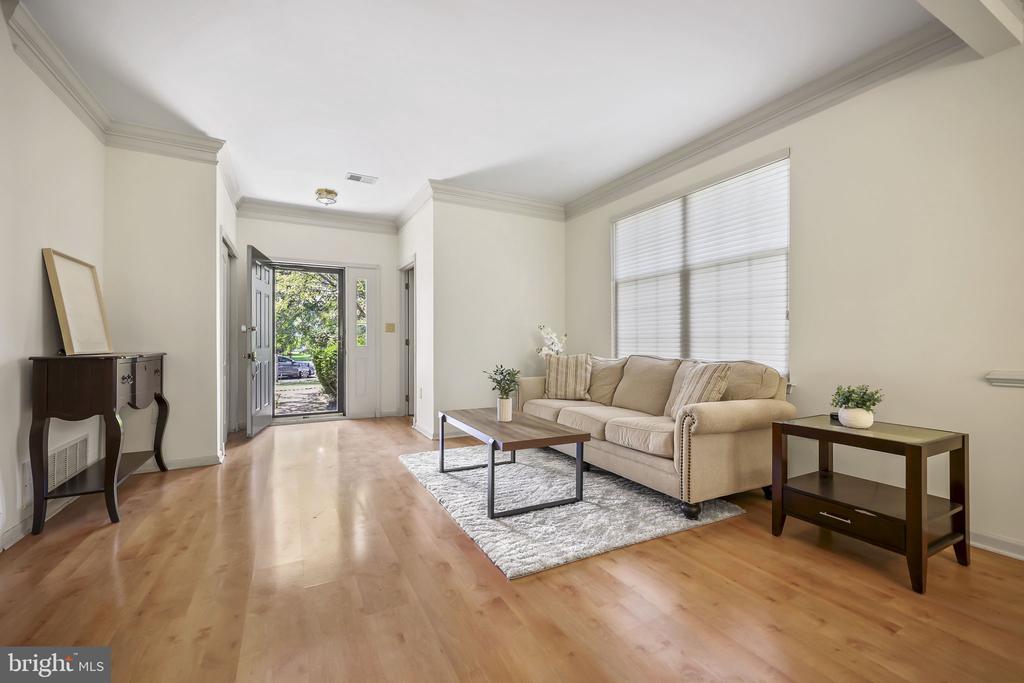 32 QUARRY COURT