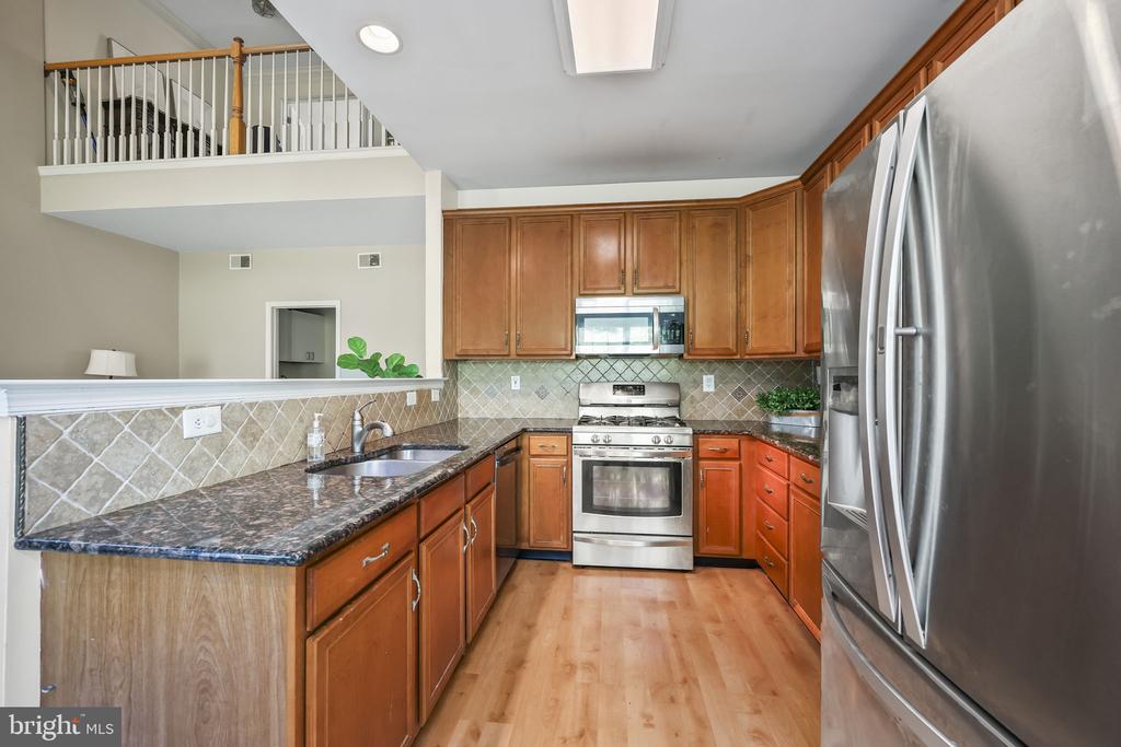 32 QUARRY COURT