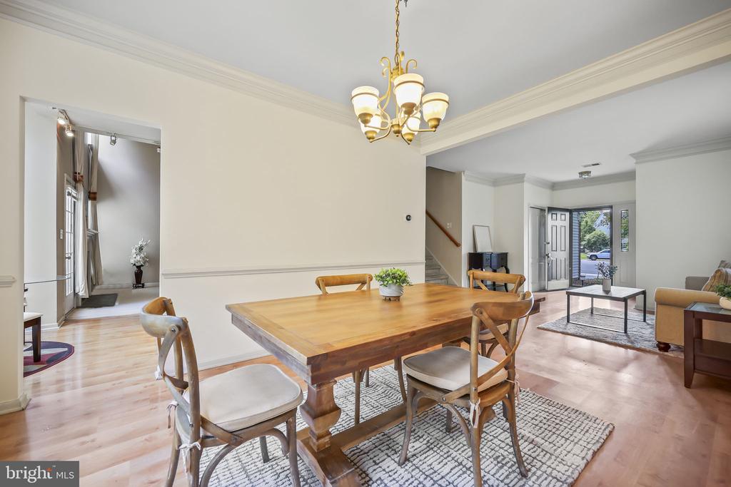 32 QUARRY COURT