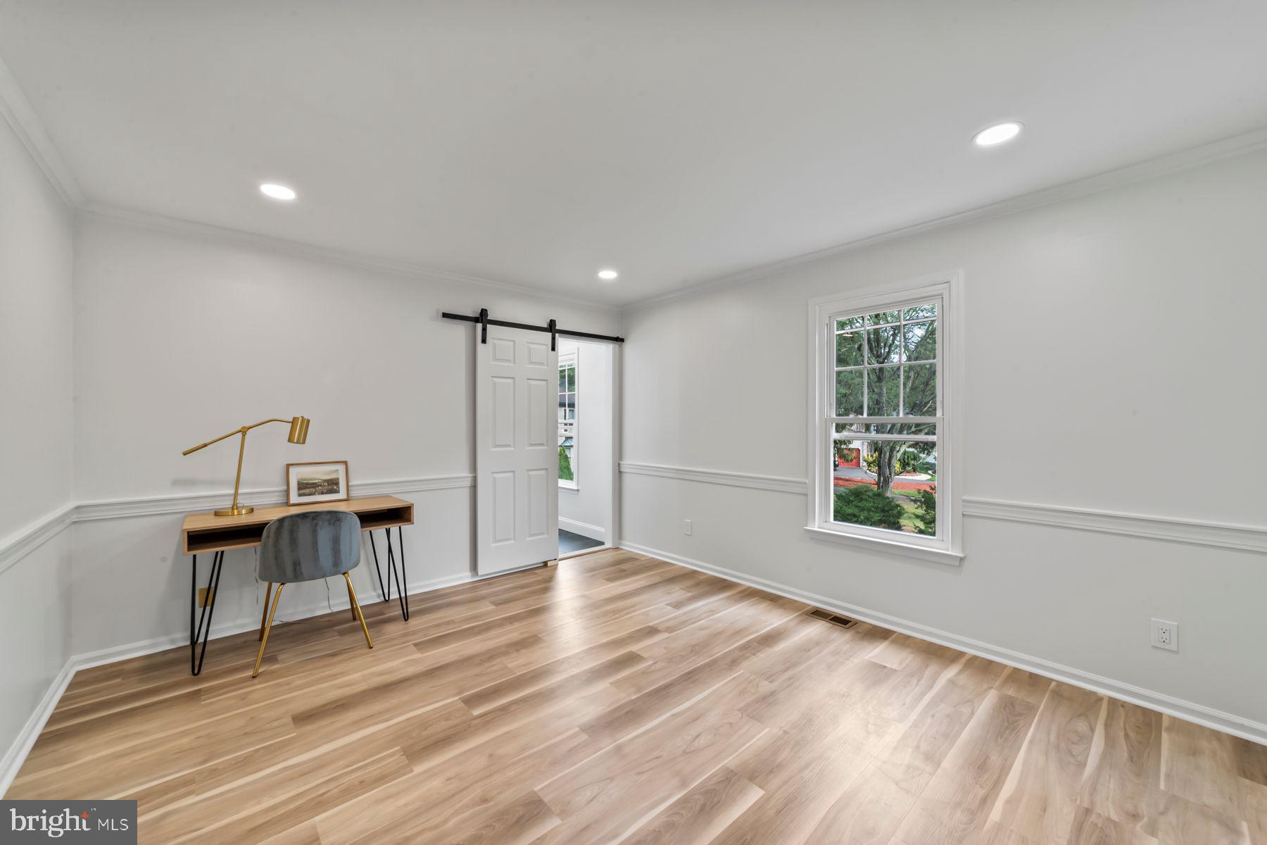 8 KNOX COURT