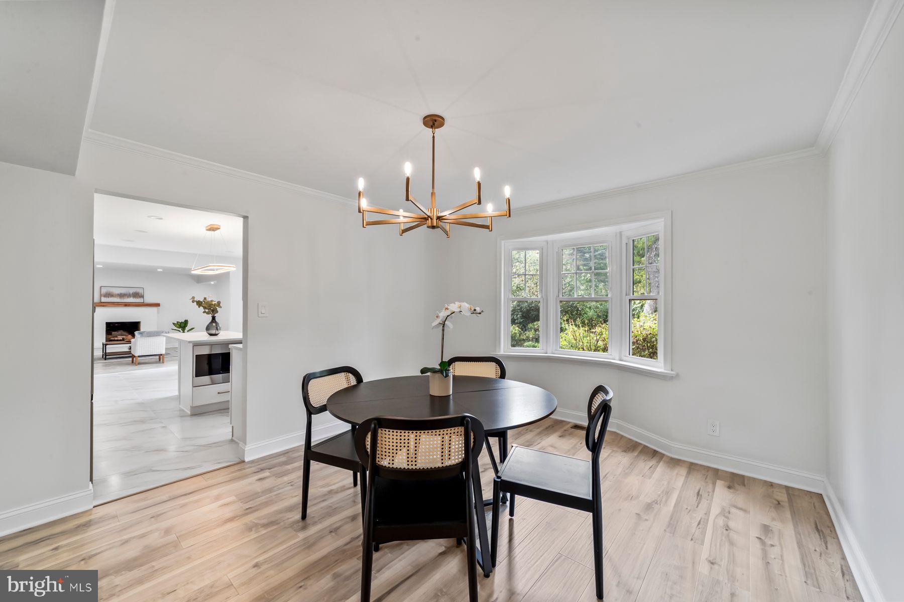 8 KNOX COURT