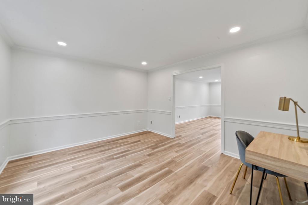 8 KNOX COURT