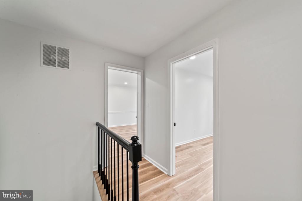8 KNOX COURT