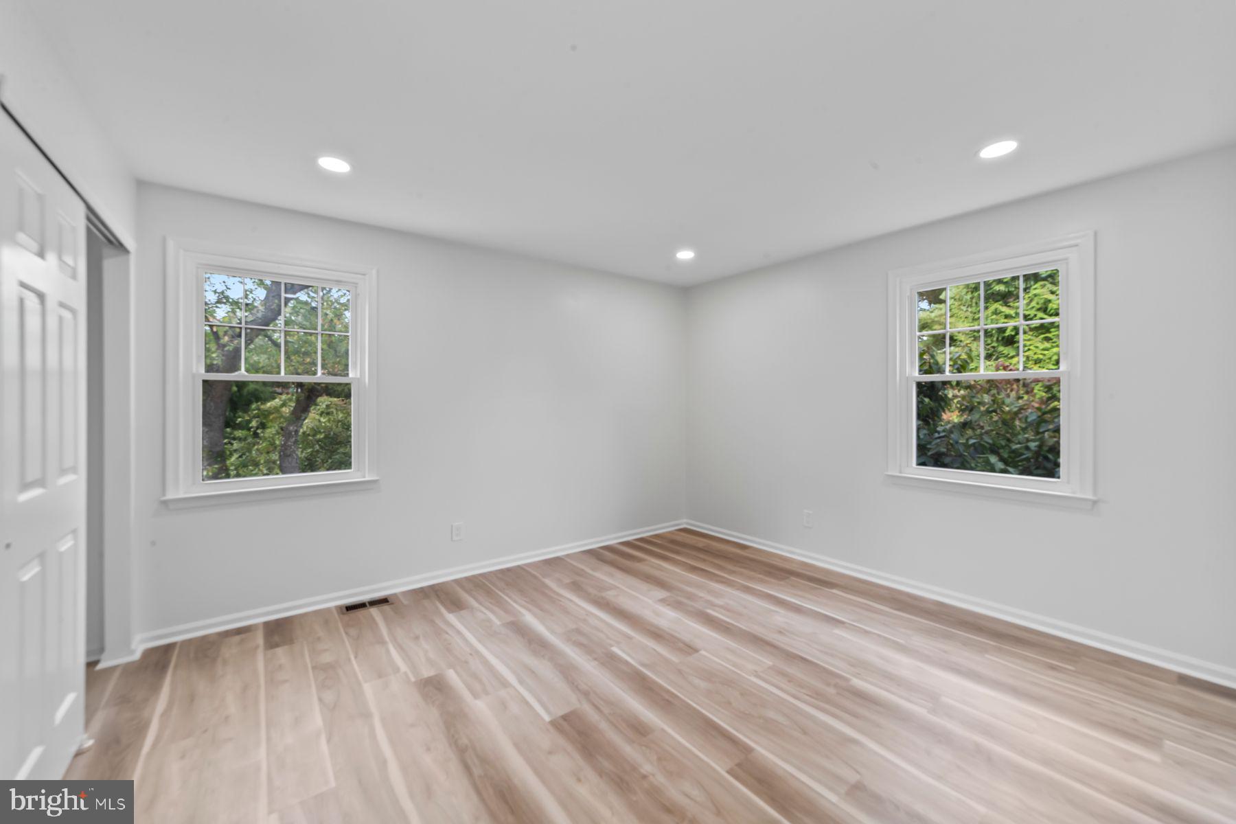 8 KNOX COURT