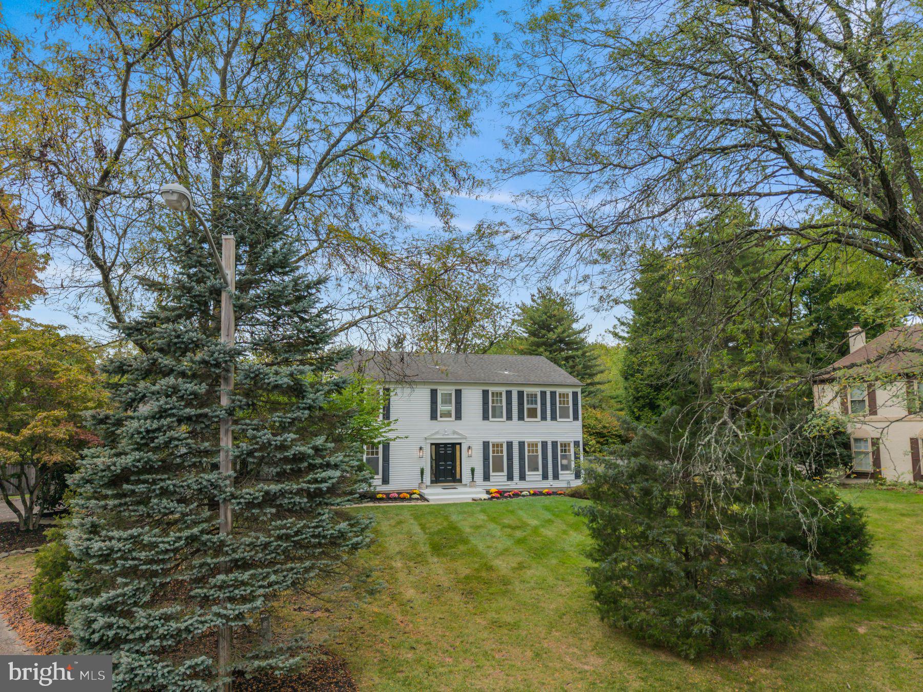 8 KNOX COURT