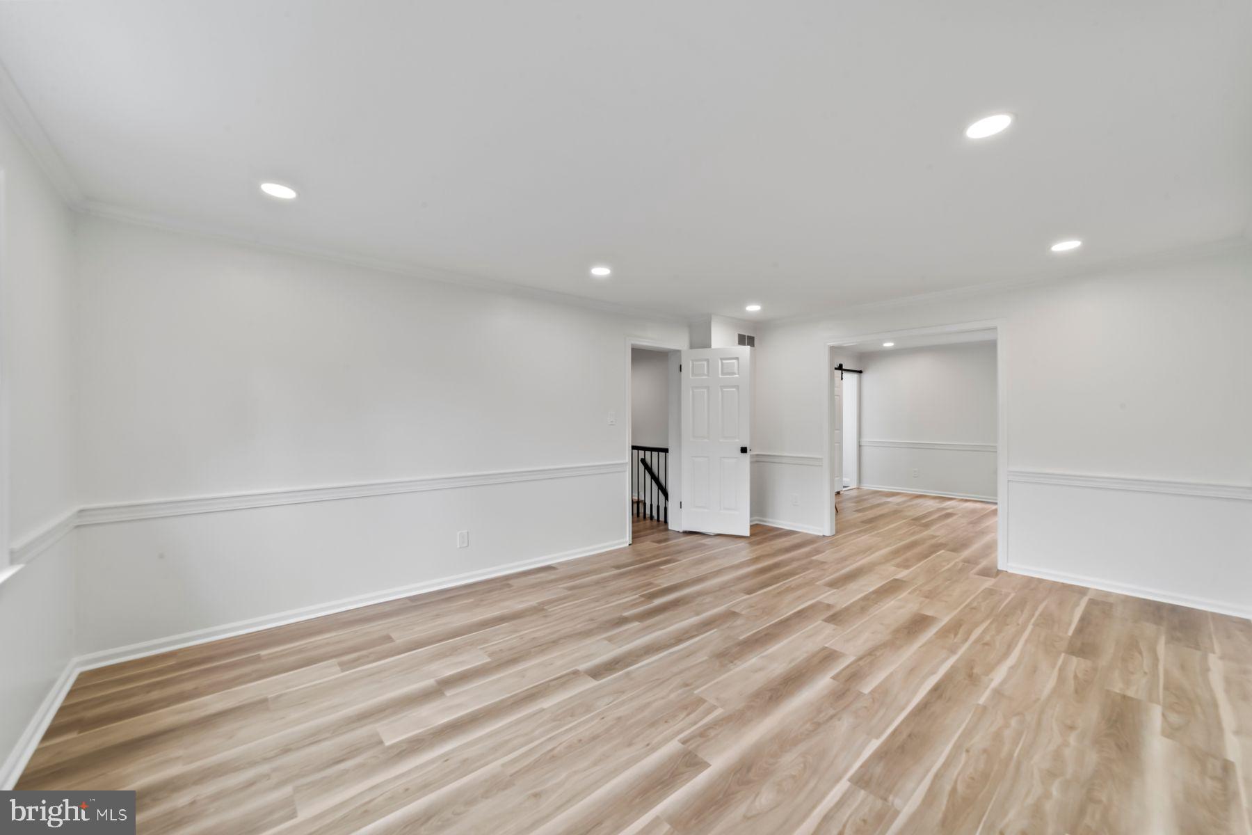 8 KNOX COURT