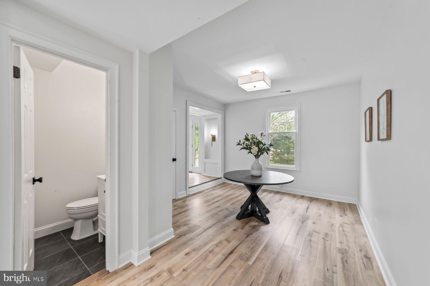 8 KNOX COURT