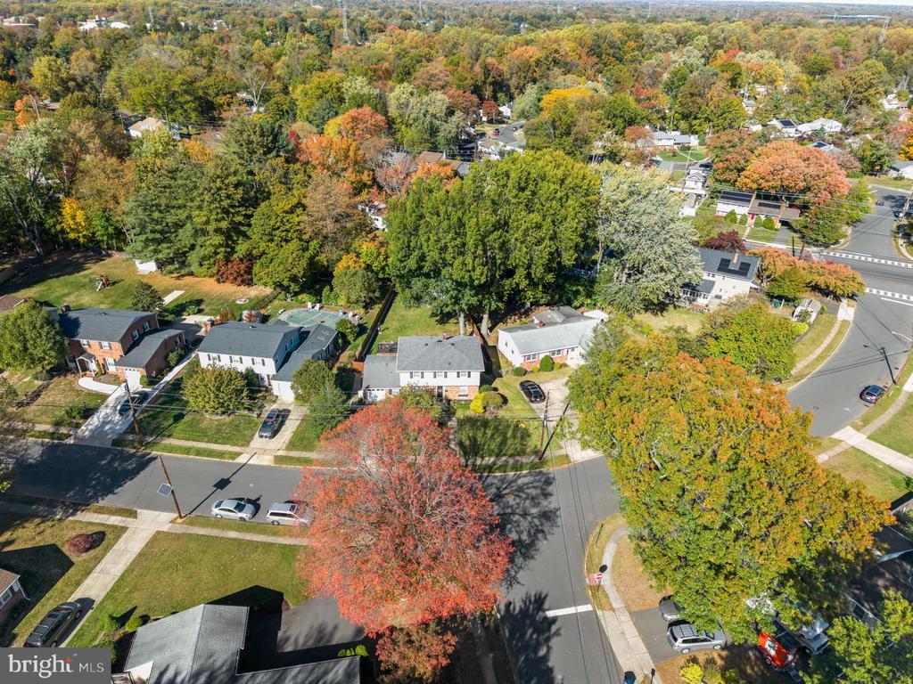 102 FIELDBORO DRIVE