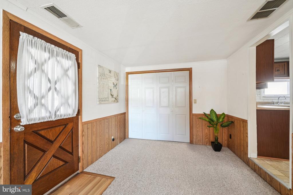 201 LILLIAN AVENUE
