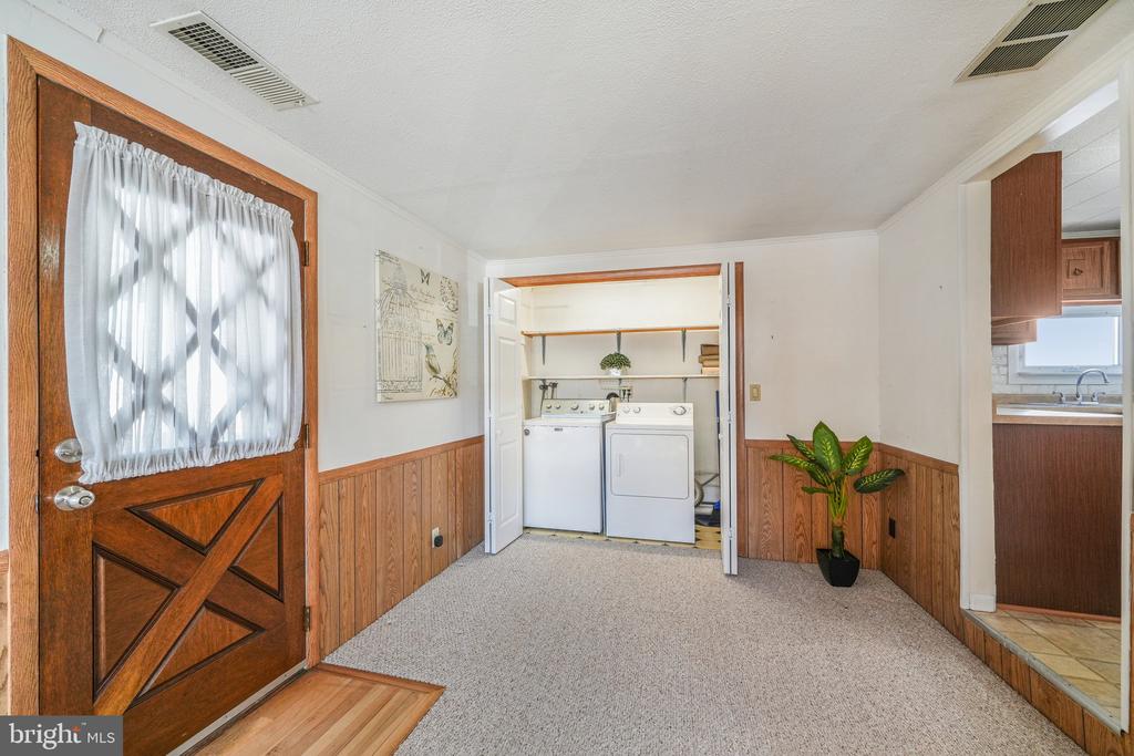 201 LILLIAN AVENUE