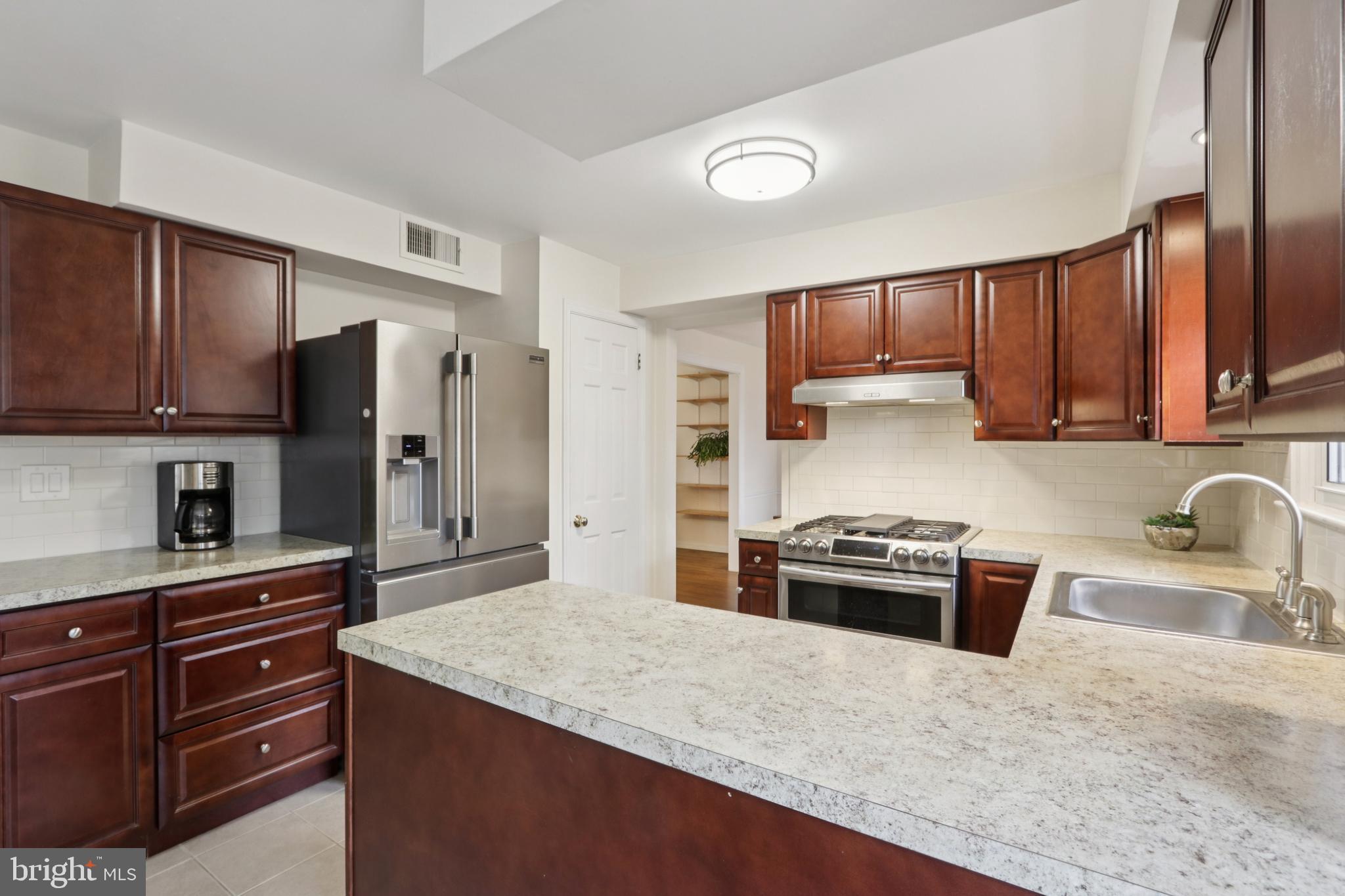 980 BEAR TAVERN ROAD