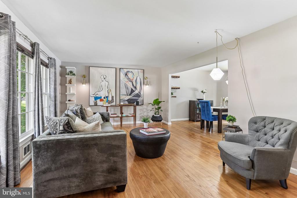 2886 PRINCETON PIKE