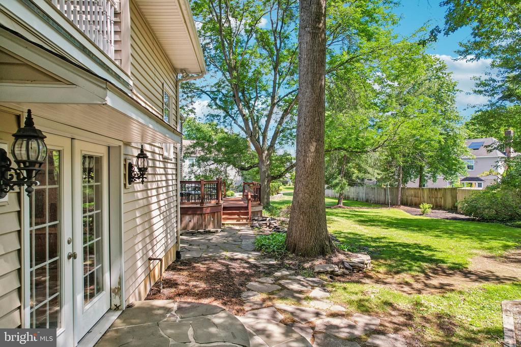 25 ANDREW DR