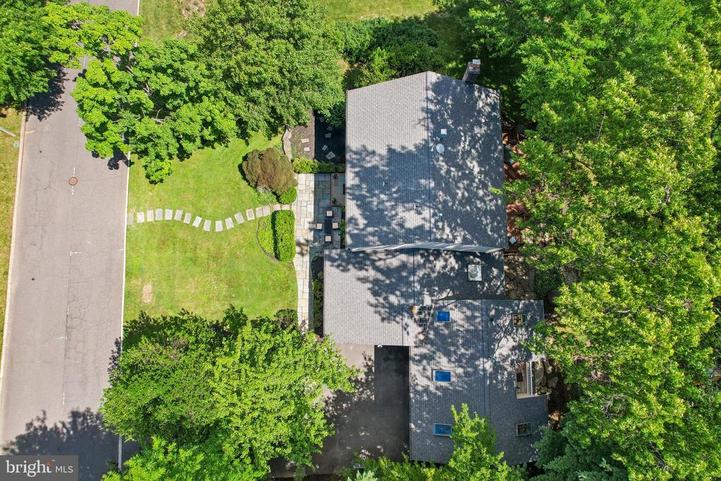 25 ANDREW DR