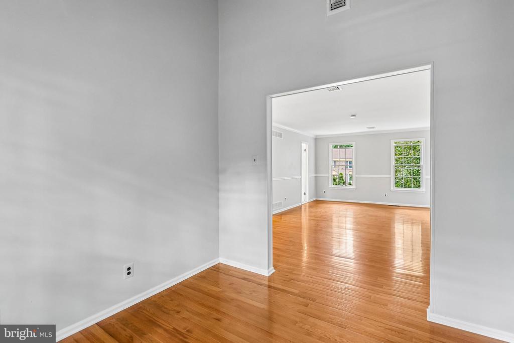 25 ANDREW DR