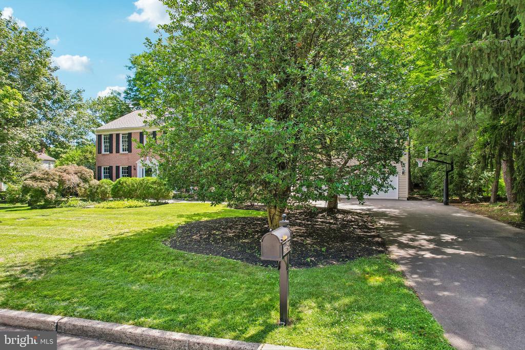 25 ANDREW DR
