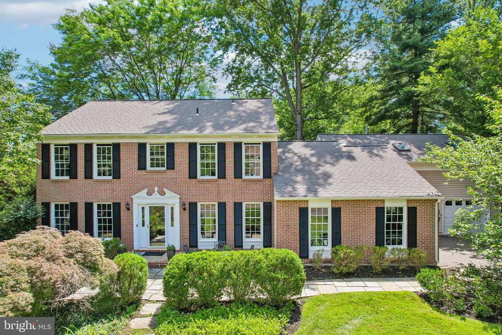 25 ANDREW DR