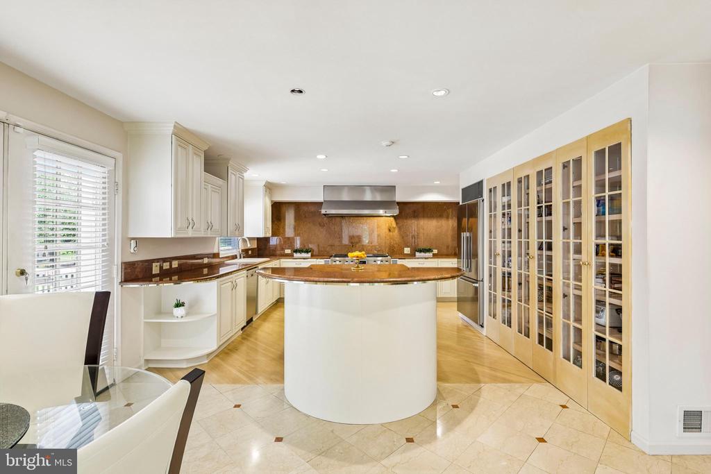 1 DORCHESTER COURT