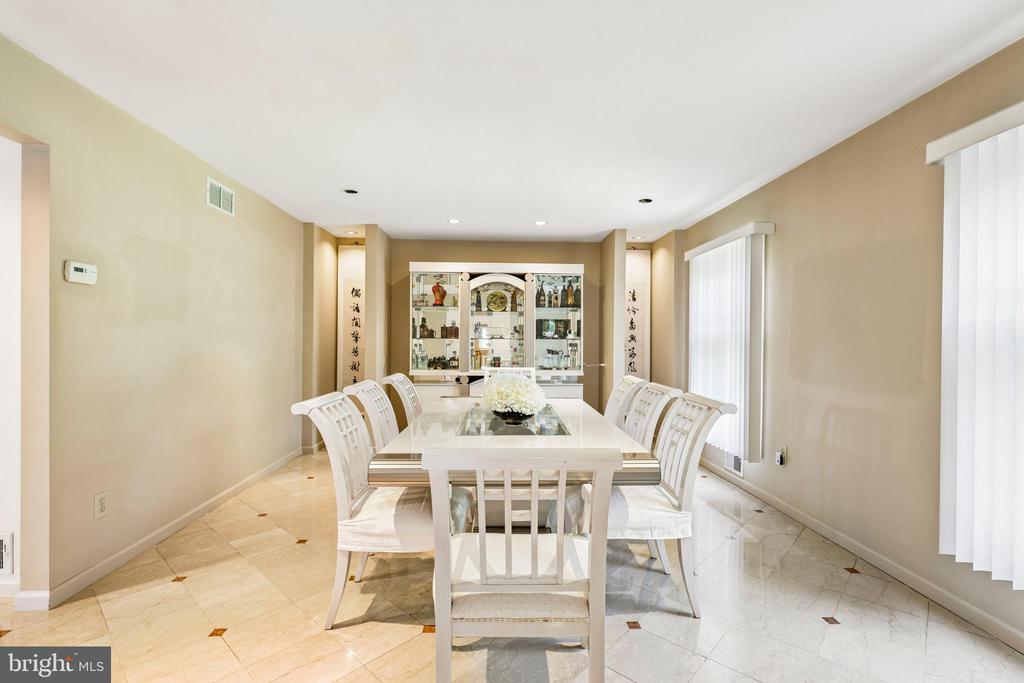 1 DORCHESTER COURT